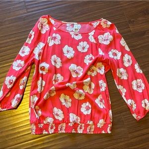 Women’s blouses, size medium